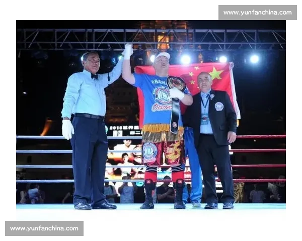 考克莱vs崔洪万巅峰对决：巨人之战引爆格斗史话题与时代回响